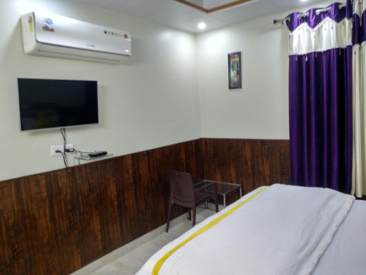 Hotel Rb Palace Dhaulpur Exterior photo