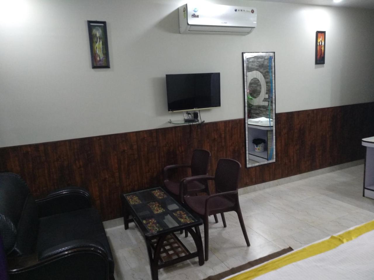 Hotel Rb Palace Dhaulpur Exterior photo