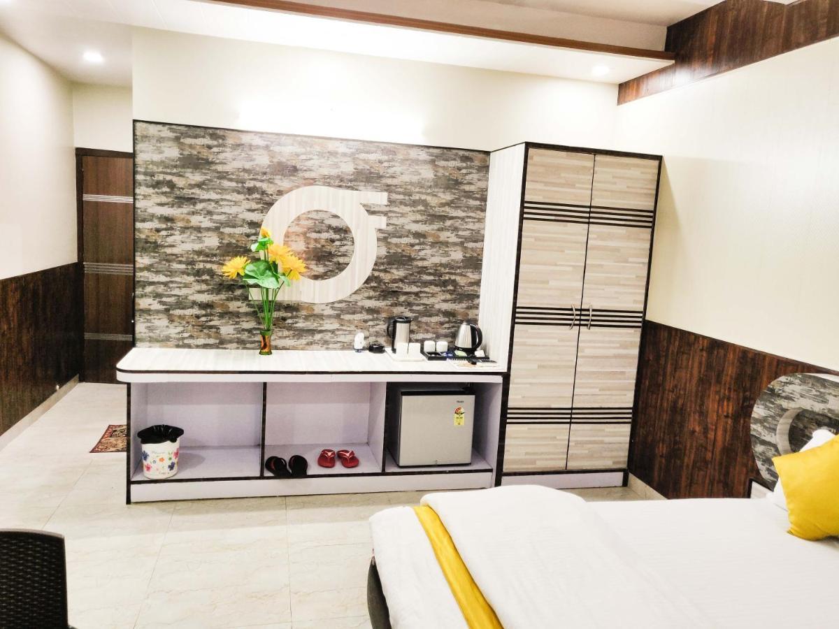 Hotel Rb Palace Dhaulpur Exterior photo